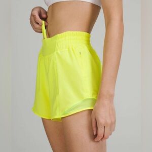 💛🍋ELECTRIC LEMON Hotty hot shorts size 0 (4 inch inseam)